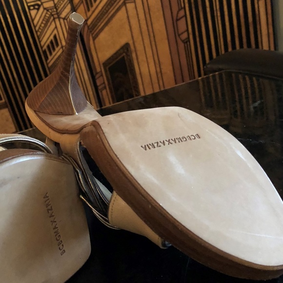 BCBG MAXAZARIA EU 39 US 8.5-9 - Picture 4 of 5